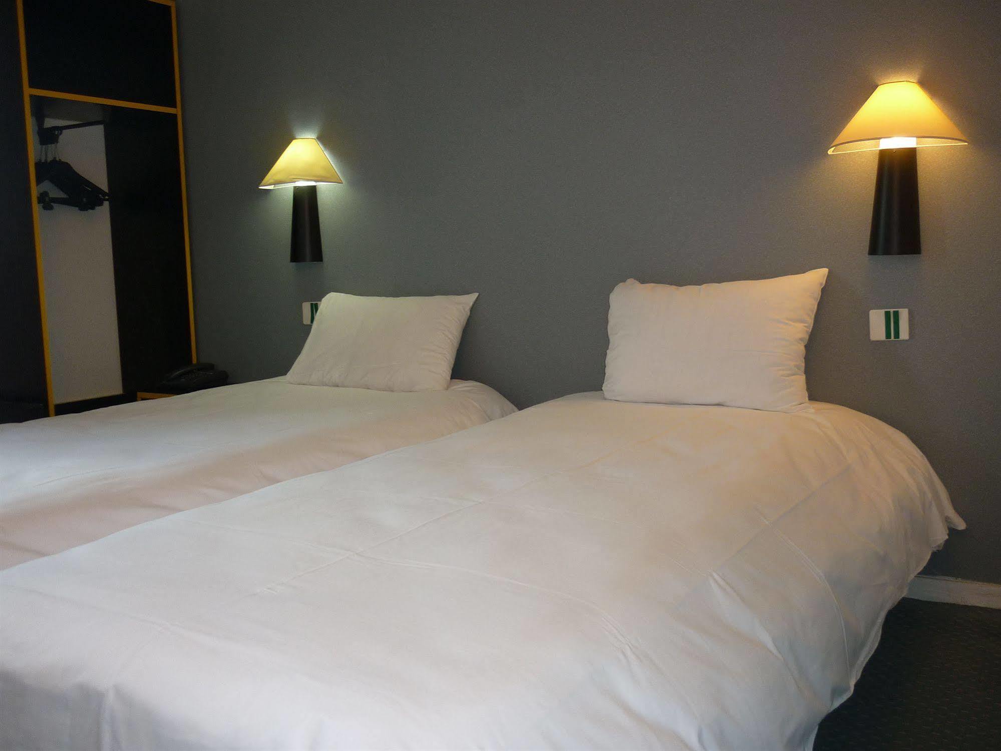Hotel Le Pavillon De Saint-Lo - Anciennement Lunotel Dış mekan fotoğraf
